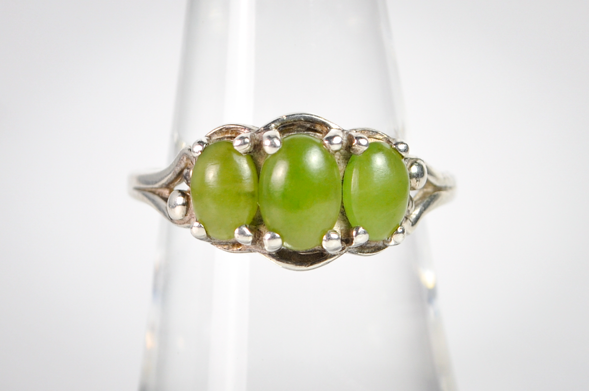 Natural Green Cabochon Ring, 925 Sterling Silver Three Stone Band, Size 7 - Vintage 925 Silver Triple Oval Green Prong Set Statement Ring Size 7