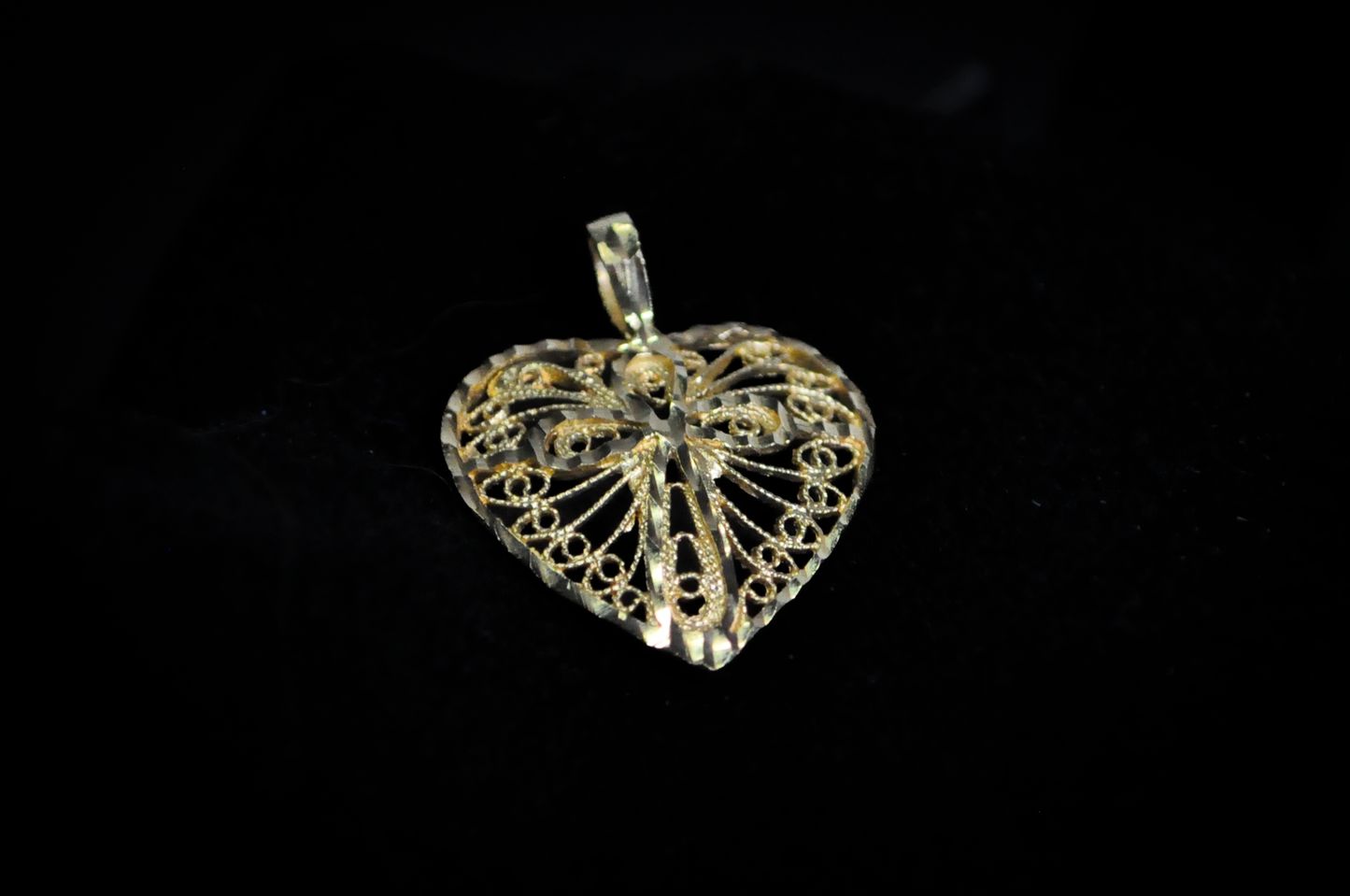 14k Yellow Gold Filigree Heart Pendant with Center Cross 1.4 Grams - Vintage-Style 14K Gold Heart & Cross Religious Charm