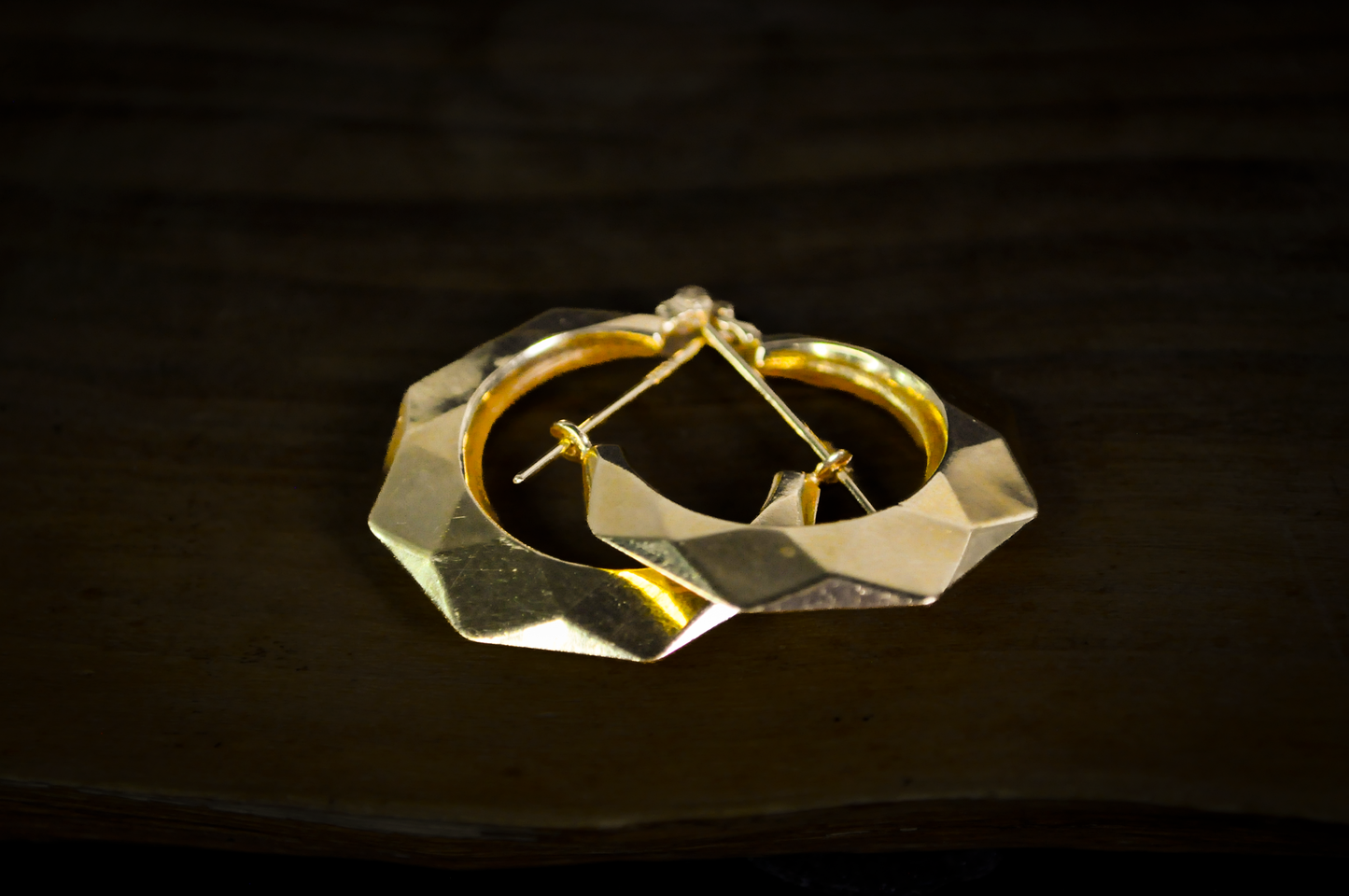 14k Vintage Yellow Gold Geometric Octagonal Hoop Earrings 2.9g - Elegant Geometric 14K Yellow Gold 2.9g Hoop Earrings