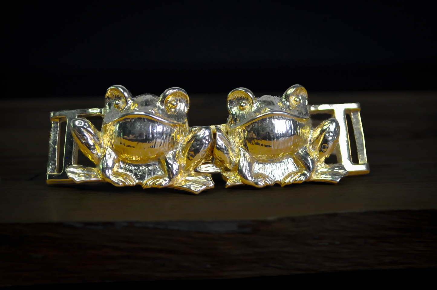 Vintage Double Frog Belt Buck Gold Toned 2 Piece Set Brand TD © - 1980s Gold Toned Frog Interlocking Pair Belt Buckle Set