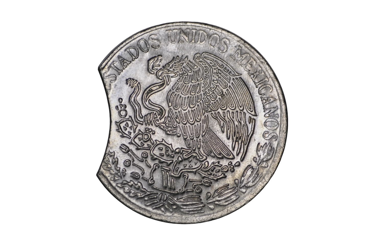 1976 Mexico 5 Pesos Major Curved Clipped Planchet Mint Error - Dramatic Clipped Planchet Error 1976 Mexico 5 Pesos Coin