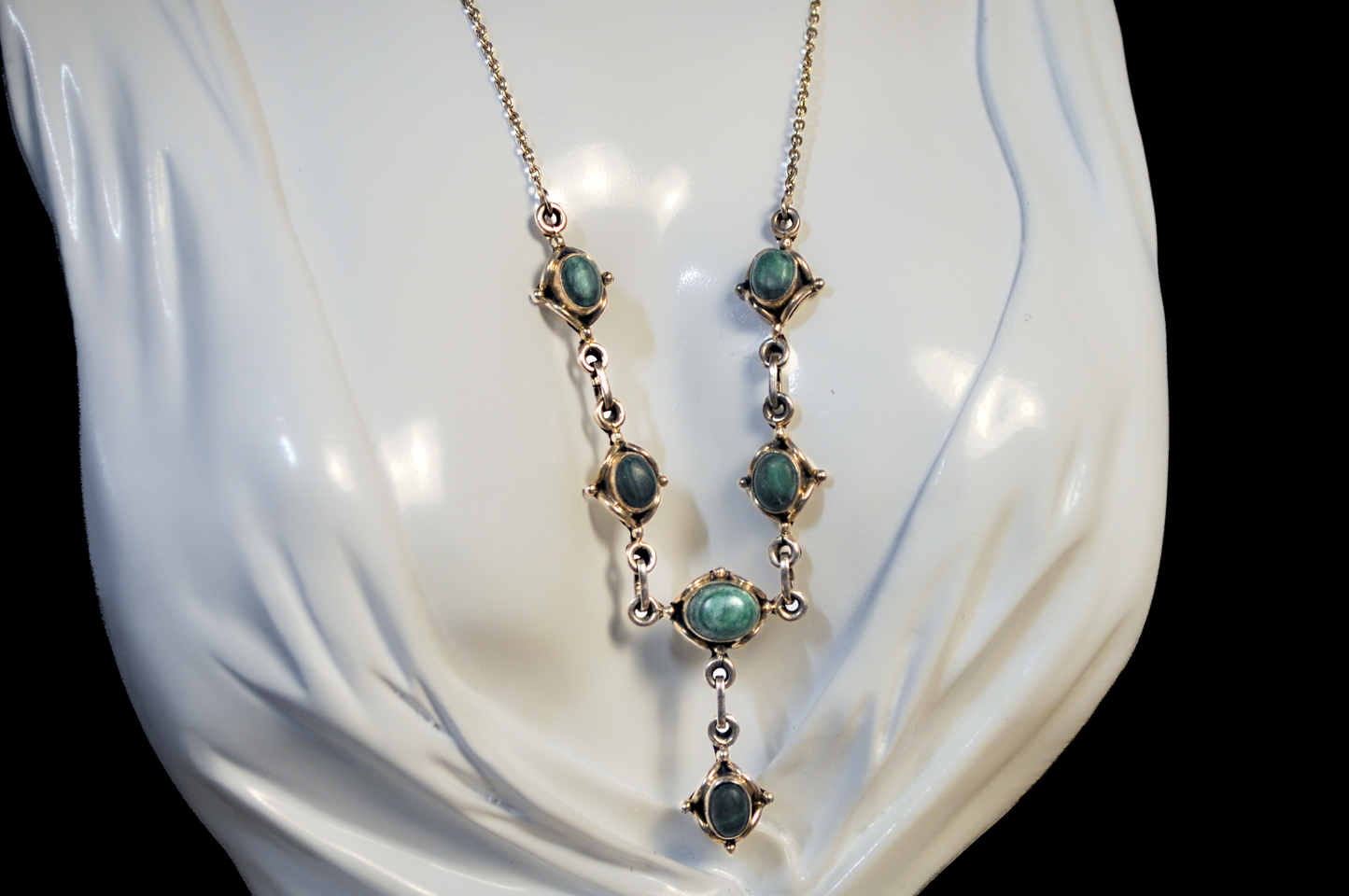 Antique 925 Sterling Cabochon-cut Malachite Stones Drop Pendant Necklace - Sterling Silver Necklace Featuring 6 Oval Malachite Stones