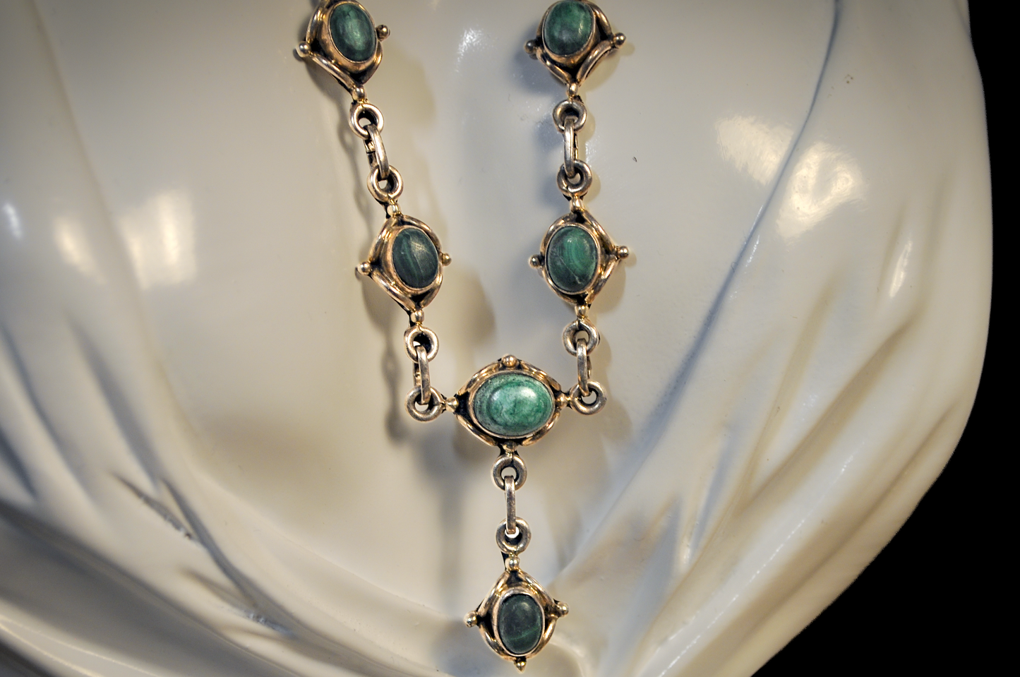 Antique 925 Sterling Cabochon-cut Malachite Stones Drop Pendant Necklace - Sterling Silver Necklace Featuring 6 Oval Malachite Stones