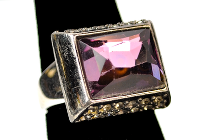 Vintage Lia Sophia Size 7 Purple Gemstone and Silver Toned Ring - Lia Sophia Statement Ring Sz 7 Large Purple Gemstone