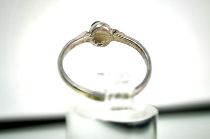 Vintage Sterling Silver Dainty Size 9 Black Oval Gemstone Ring - Stunning Sterling Petite Black Onyx Cabochon Ring Sz 9