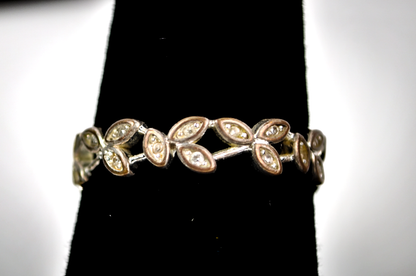 Vintage Sterling Leaf Shape Cubic Zirconia Diamond Accents Size 7 - Dainty Sterling Silver Olive Branch Motif Ring Sz 7
