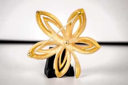 Vintage Crown Trifari Gold-tone Flower Brooch - Openwork Flower Brooch Crown Trifari Vintage