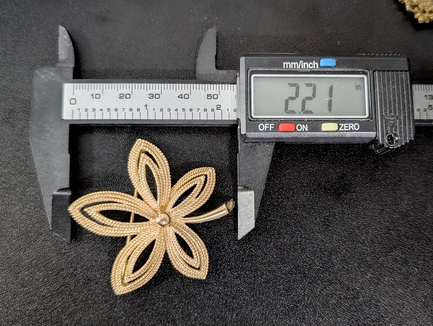 Vintage Crown Trifari Gold-tone Flower Brooch - Openwork Flower Brooch Crown Trifari Vintage