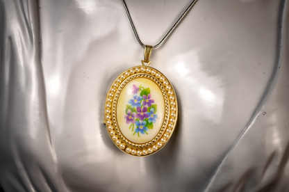 Vintage Avon Sweet Violets Photo Locket Necklace Gold Tone Faux Seed Pearl -&nbsp;Vintage Avon Sweet Violets Porcelain Flower Locket Pendant Goldtone Oval