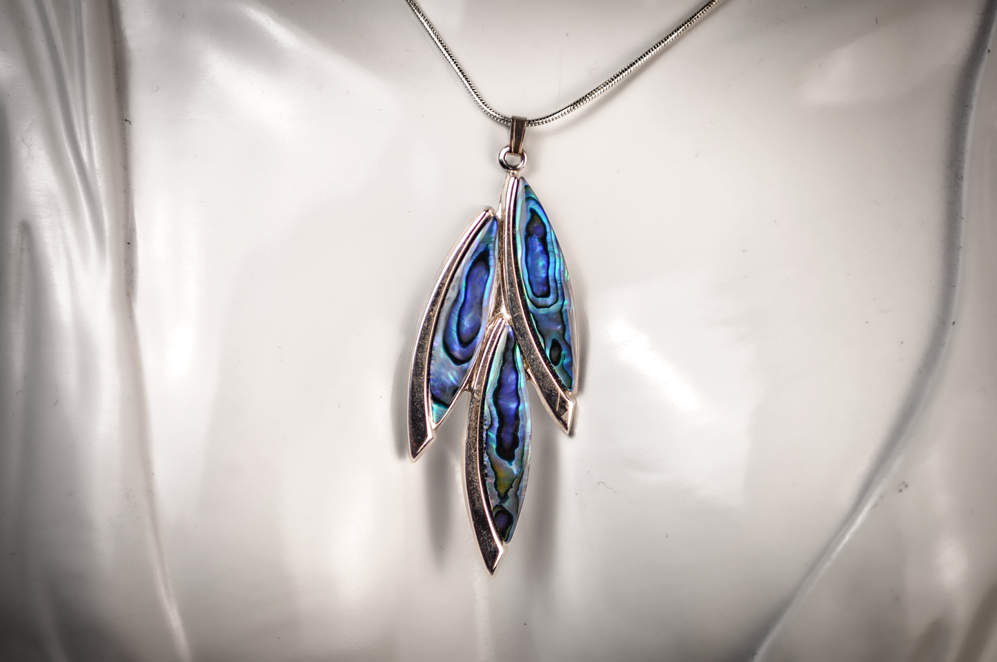 Natural Paua Abalone Shell Triple Leaf Pendant - Abalone Three-Leaf Statement Pendant