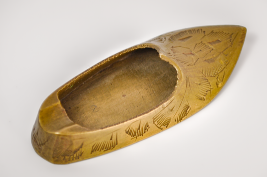 Hand Engraved Solid Brass Shoe Catch All Made In India - Antique Brass Slipper Ashtray Miniature