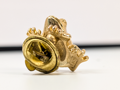 Vintage Avon Gold-Toned and Green Frog Brooch - Adorable Amphibian Tac Pin