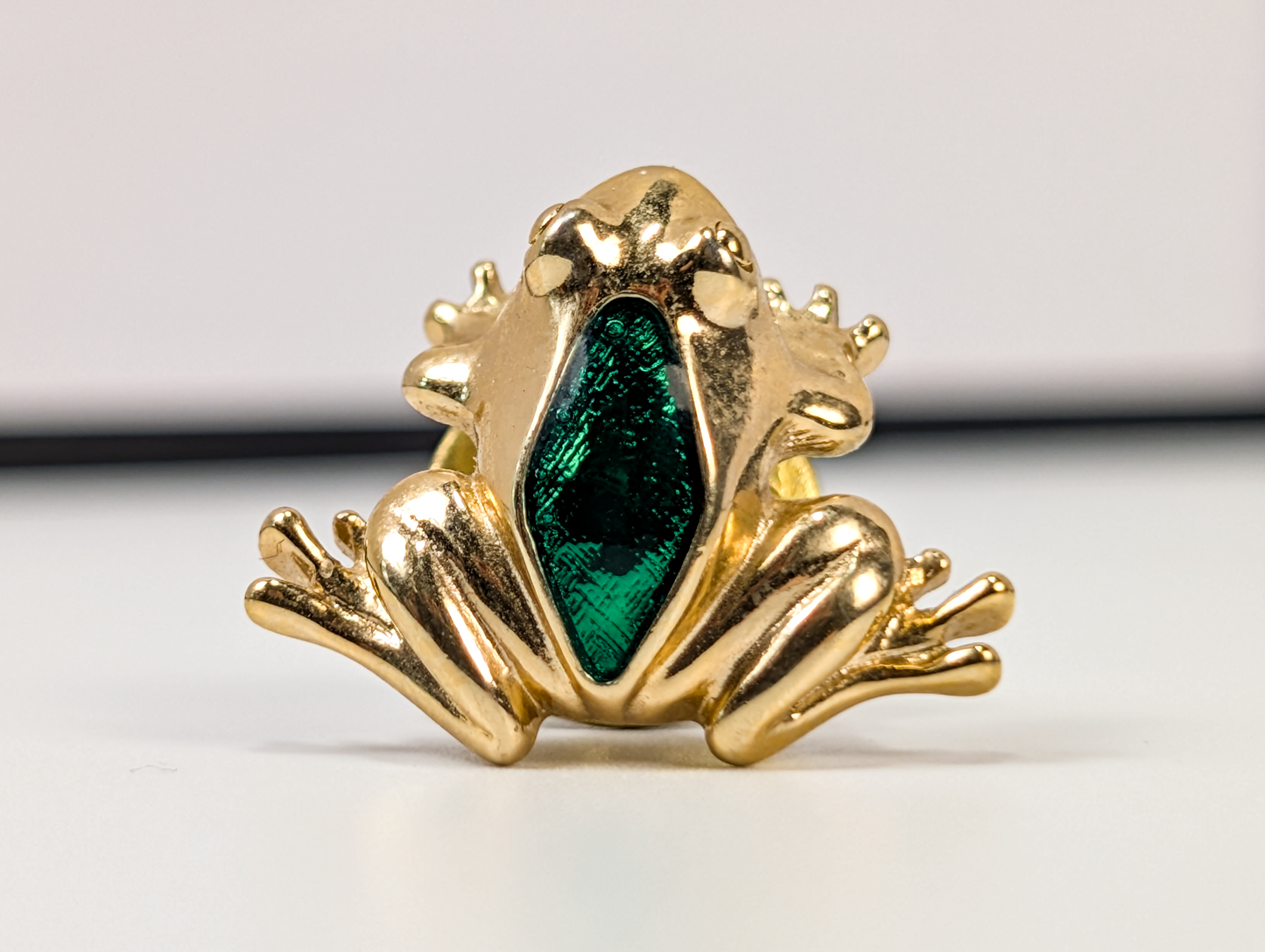 Vintage Avon Gold-Toned and Green Frog Brooch - Adorable Amphibian Tac Pin