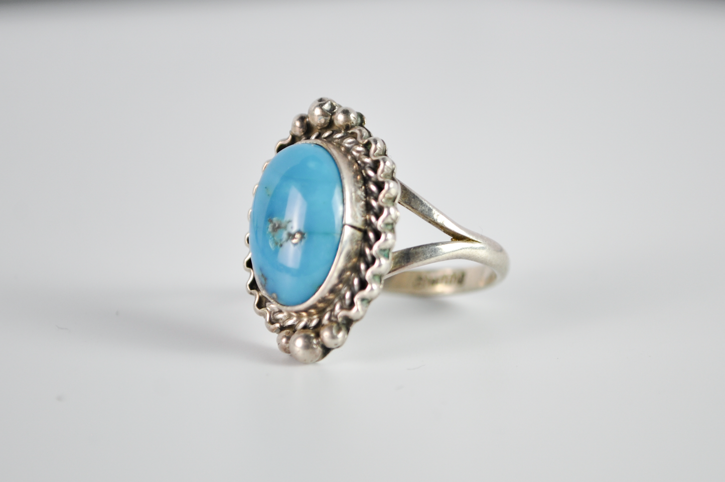 Vintage Size 6 Sterling Silver Oval Kingman Turquoise Stone Ring - Vintage Native Turquoise Ring Sz 6