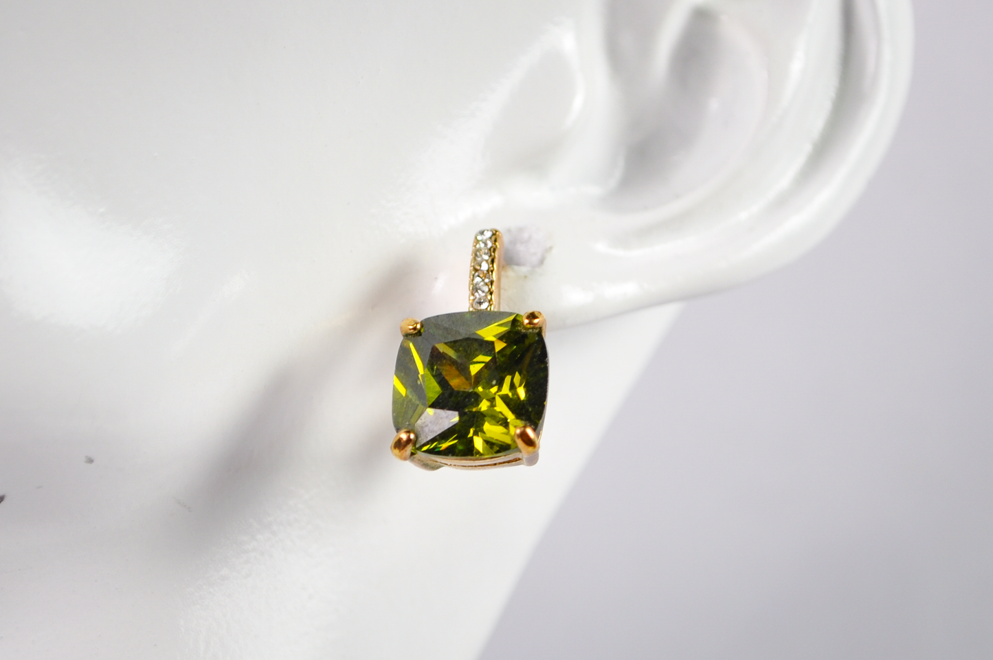 Vintage Cushion Cut Green Square Gemstone Dangle Earrings - Olive Green Cushion-Cut Cubic Zirconia Drop Earrings