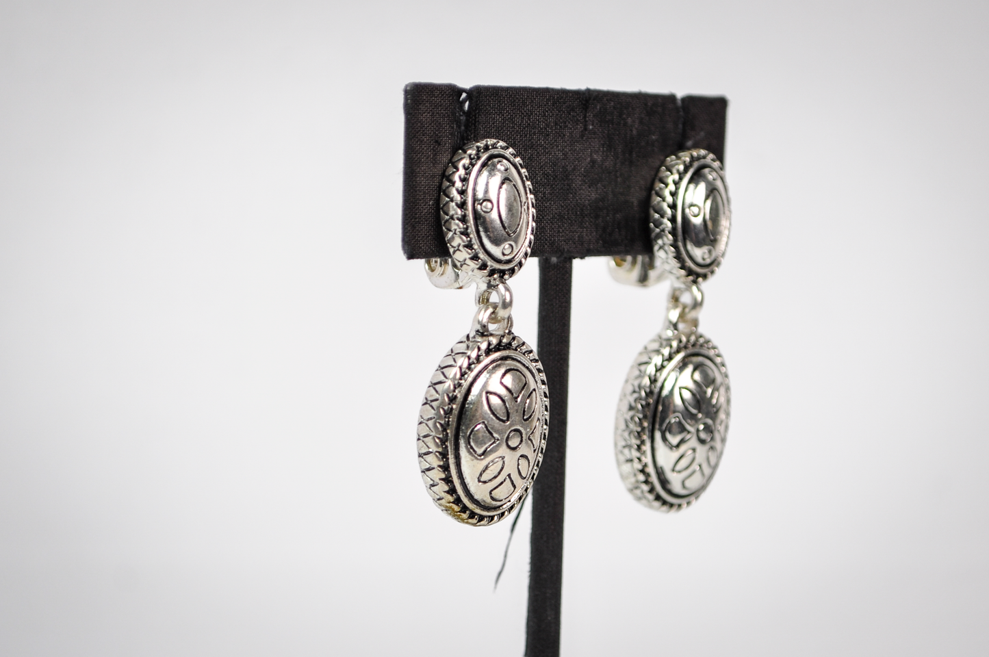Vintage Napier Brand Double Oval Drop Clip-on Earrings - Stunning Silver Tone Oval Drop Costume Earrings