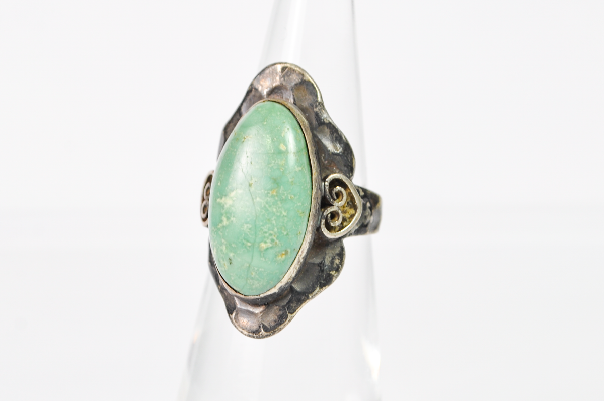 Vintage Southwestern Green Turquoise Scalloped Ring Size 4 - Native American Green Turquoise Ring Size 4 Scalloped Sterling Silver