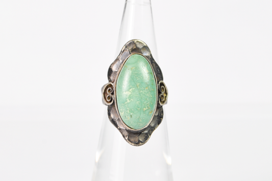 Vintage Southwestern Green Turquoise Scalloped Ring Size 4 - Native American Green Turquoise Ring Size 4 Scalloped Sterling Silver
