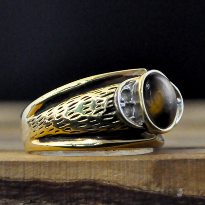 PalmBeach Jewelry Men's Oval-Shaped Tiger's Eye and Crystal Ring - Men’s Yellow Gold-Plated Genuine Tiger's Eye and Round Crystal Ring