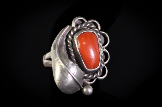 Vintage Native American Southwest Flower Shaped Coral Leaf Ring - Size 6 - Tested Sterling Silver - Zuni Coral Leaf Ring
