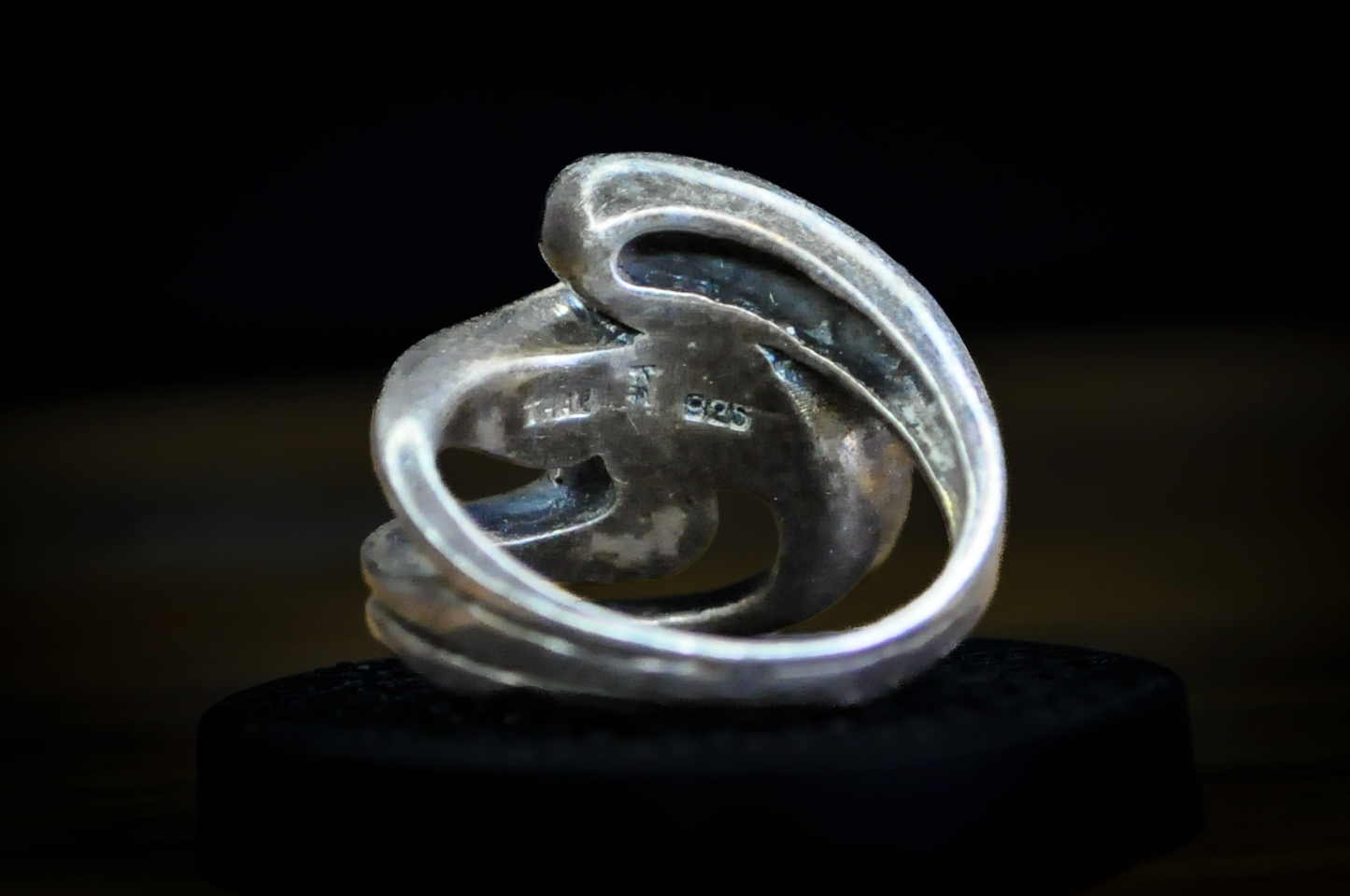 Vintage Sterling Silver Spilt Band Irish Claddagh Ring - Size 7 - Stamped and Tested Sterling Silver - Symbolic Irish Ring