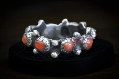 Vintage Sterling Silver Native American Southwest Eternity Coral Stone Ring - Size 7 - Tested Sterling Silver - Zuni Coral Eternity Ring