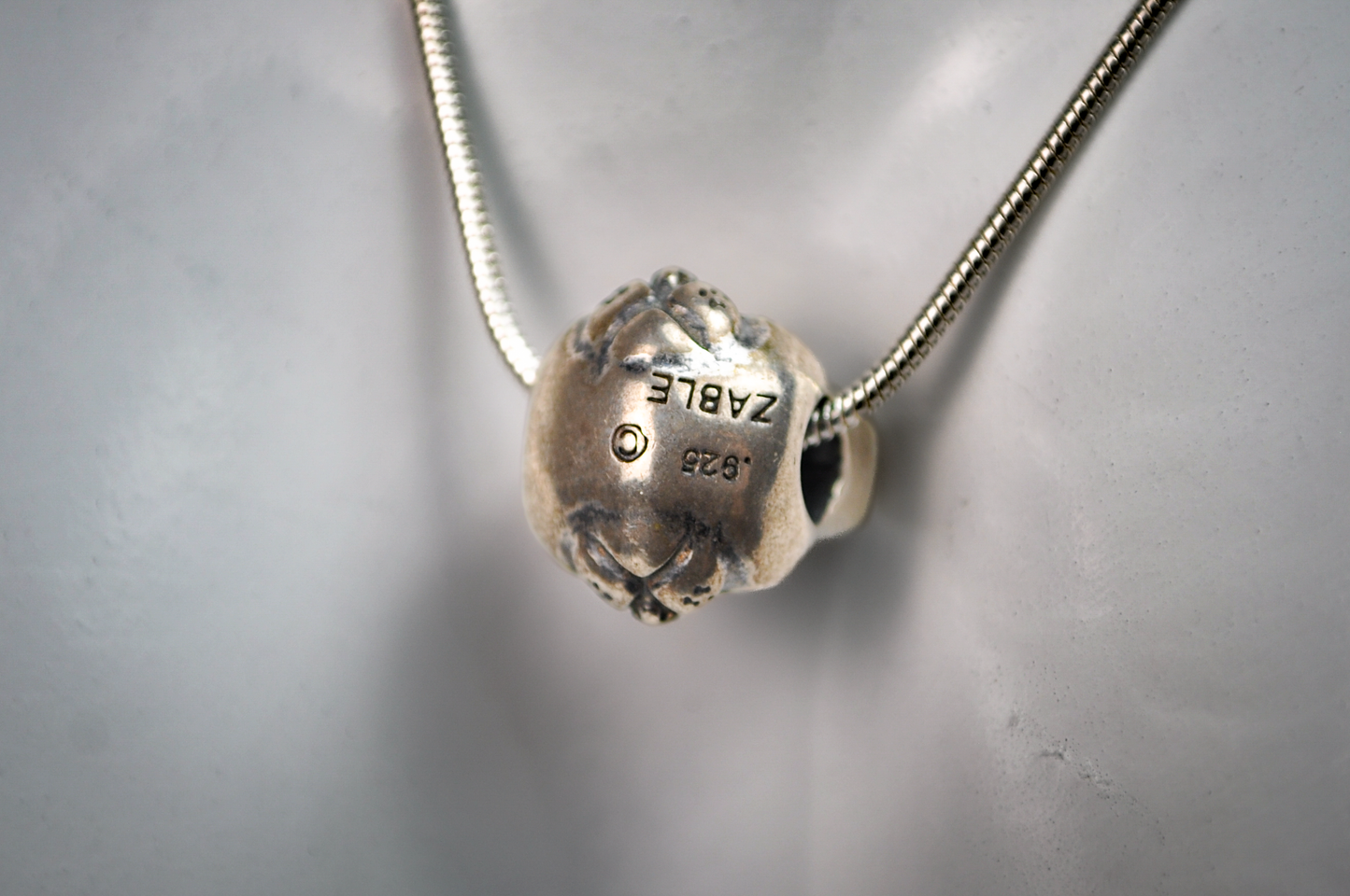 Zable Sterling Silver Peridot Eyed Cat Face Bead Charm - Stamped and Tested Sterling Silver - Animal Bracelet Charms
