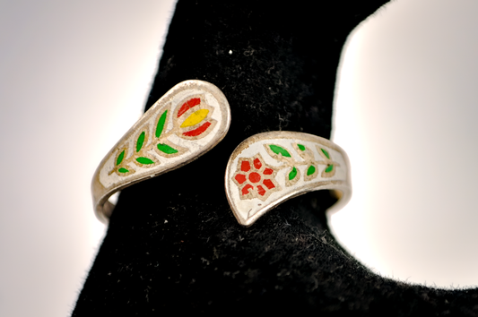 Vintage Silver White Enamel Floral Ring - Size 6 (Adjustable) - Stamped and Tested Sterling Silver - Tulips and Pansies - Thailand Jewelry