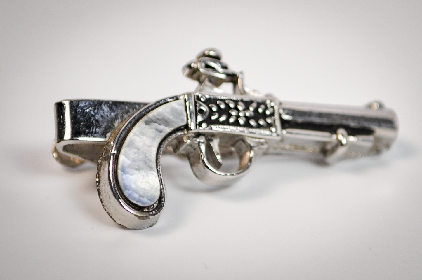 Cool Flintlock Pistol Tie Clip - Antique Firearm Tie Clip - Pirates Firearm - 17th-19th Century