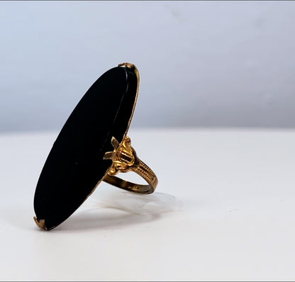 Beautiful Uncas Art Deco Oval Black Onyx Gold Toned Ring - Size 7 - Vintage U Arrow Hallmark Art Deco Style Black Onyx Statement Ring