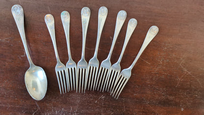 Towle Shell II Pattern 1889 Dinner Set - Stamped and Tested Silverplate - Forks and Spoons - 8 Pieces - Dinner Parties