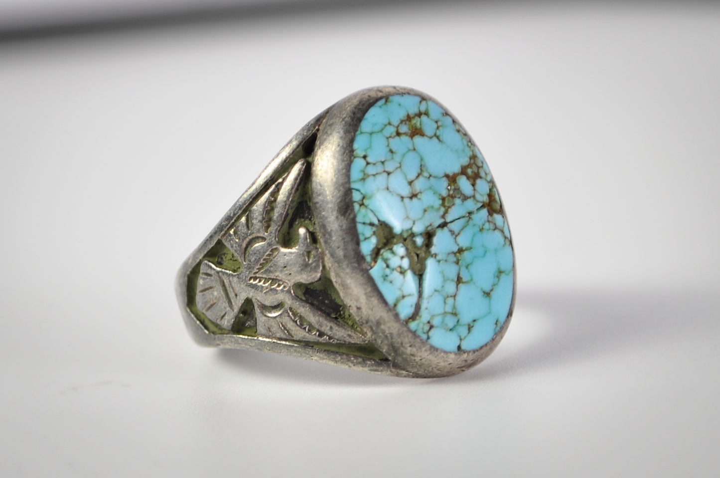 Vintage Size 10 Sterling Silver Oval Kingman Turquoise & Thunderbird Ring - Vintage Native Turquoise Ring Sz 10 Large Statement