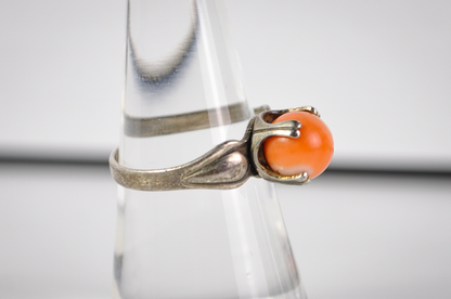 Vintage Sterling Silver Size 9 Natural Coral Cabochon Ring - Stunning Natural Coral Fidget Sterling Silver Ring