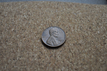 1969 D Memorial Penny - Excellent Condition - 52nd Anniversary - Collectible Coin