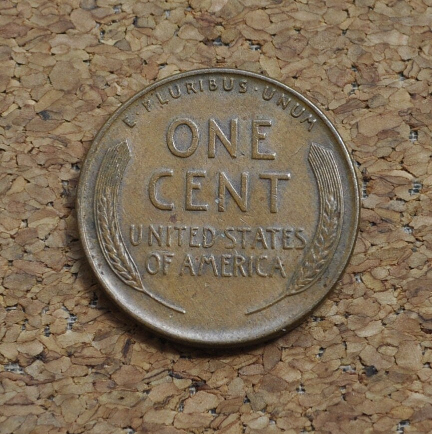 1930 Wheat Penny - 1930 P Wheat Penny - EF (Extremely Fine) Condition - 1930 Wheat Cent - 1930 P Wheat Cent - 1930 Penny - Philadelphia Mint