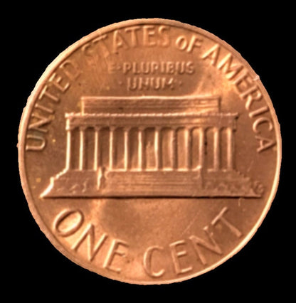 1982 Lincoln Memorial Penny Cent- Small Date - Fantastic Condition - 40th Anniversary - Collectible Coin