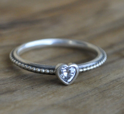 Antique Sterling Silver Ring - Size 8 Ring Size 8 (18.1 MM Band) - Simple Heart Design with Stone - Vintage Rings Silver - 925 Silver