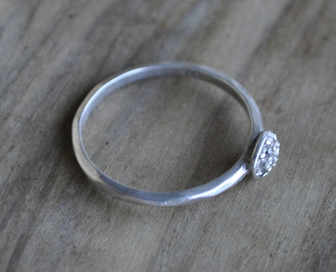 Sterling Silver Ring - Size 6 Ring Size 6 (16.5 MM Band) - Simple Design with Cubic Zirconia Stones - Vintage Rings Silver