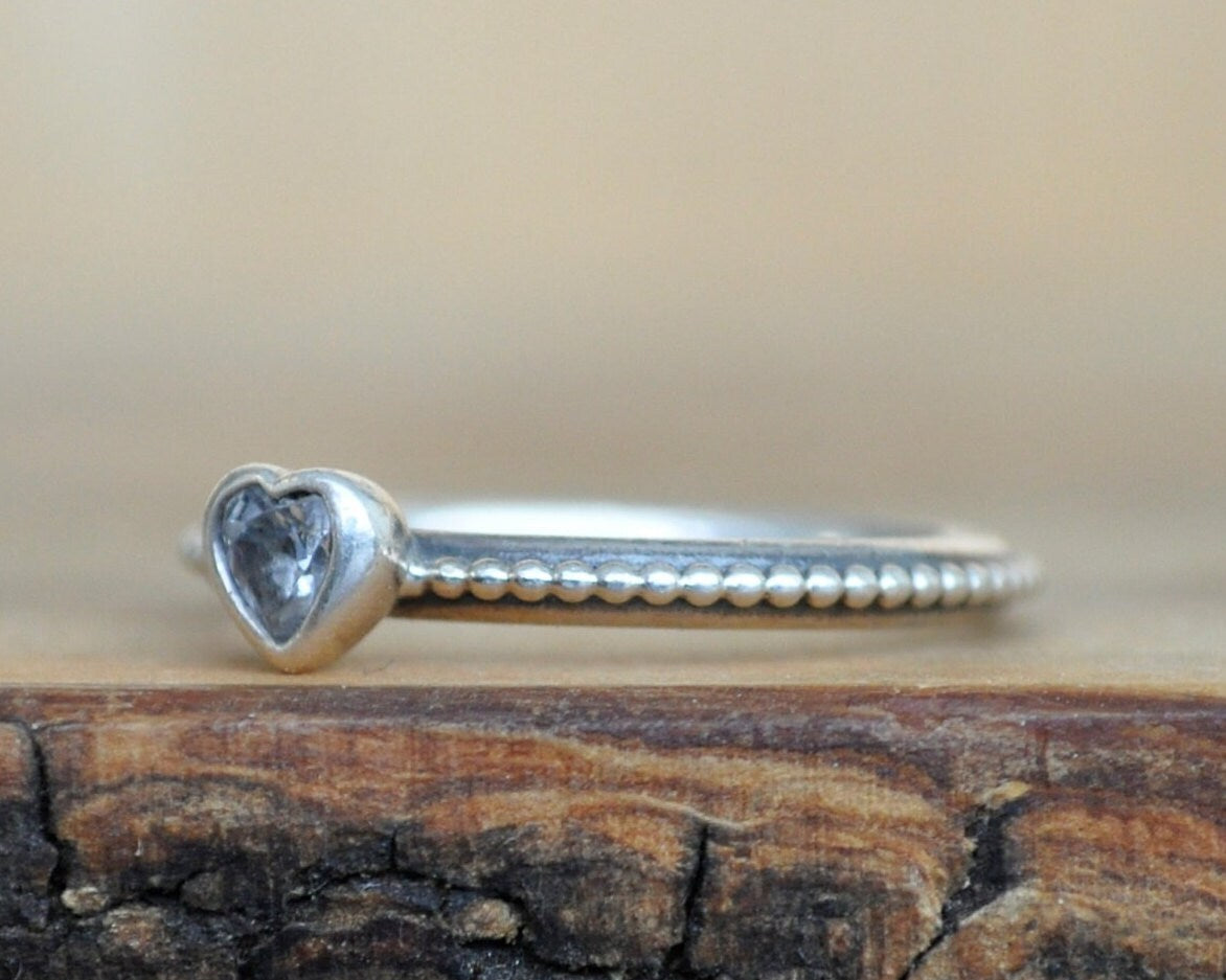 Antique Sterling Silver Ring - Size 8 Ring Size 8 (18.1 MM Band) - Simple Heart Design with Stone - Vintage Rings Silver - 925 Silver