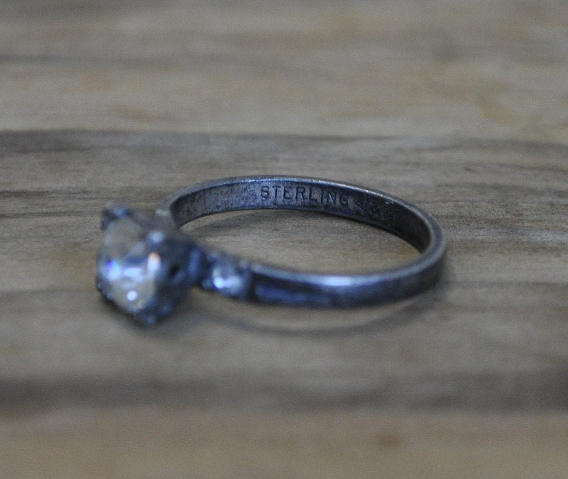 Antique Sterling Silver Ring  - Size 7 Ring Size 7 (17.5 MM Band) - Brilliant Cut Cubic Zirconia Stone - 925 Silver