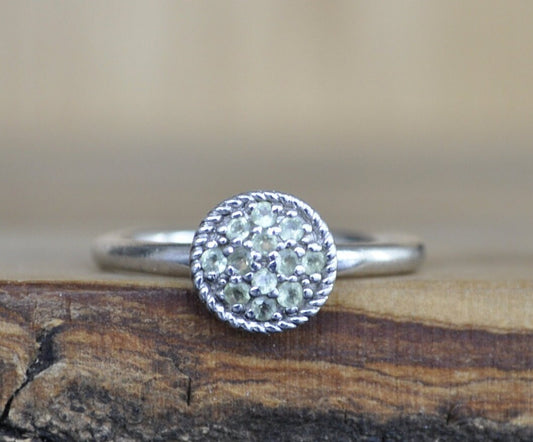 Sterling Silver Ring - Size 7 Ring Size 7 (17.5 MM Band) - Simple Design with Cubic Zirconia Stones - Vintage Rings Silver