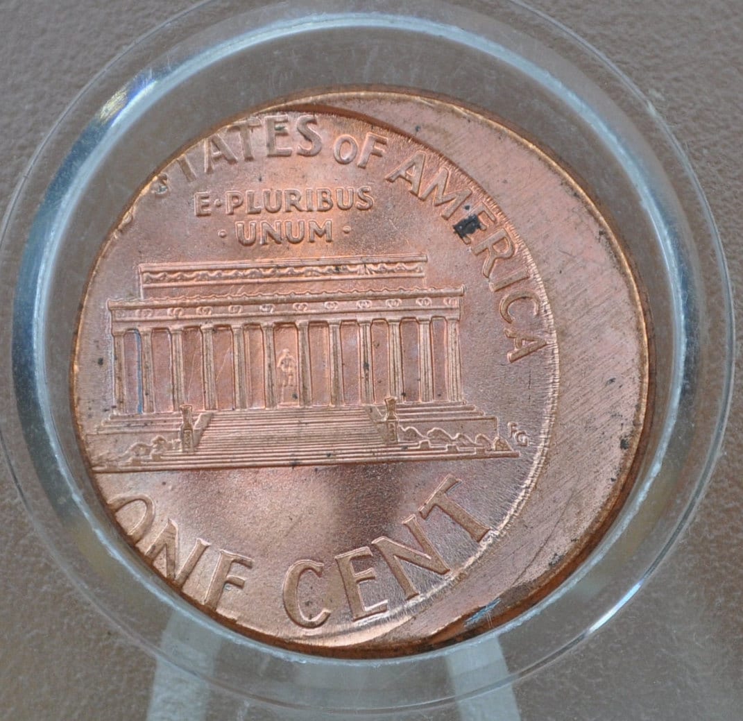 1999 Off Center Lincoln Cent - Rare and Unique Find - Mint Strike Error / Planchet Error